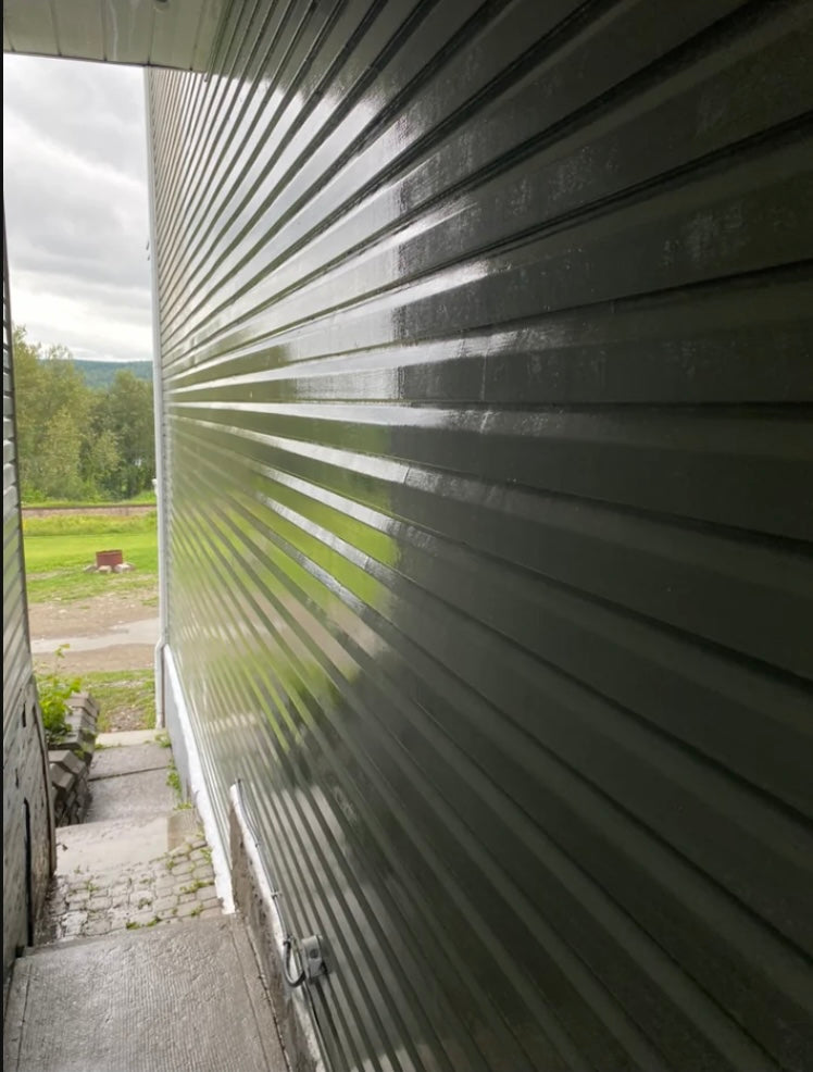 Pressure Washing: Whole-House Service (Siding, Deck, Gutters, Roof, Windows) GET A QUOTE NOW