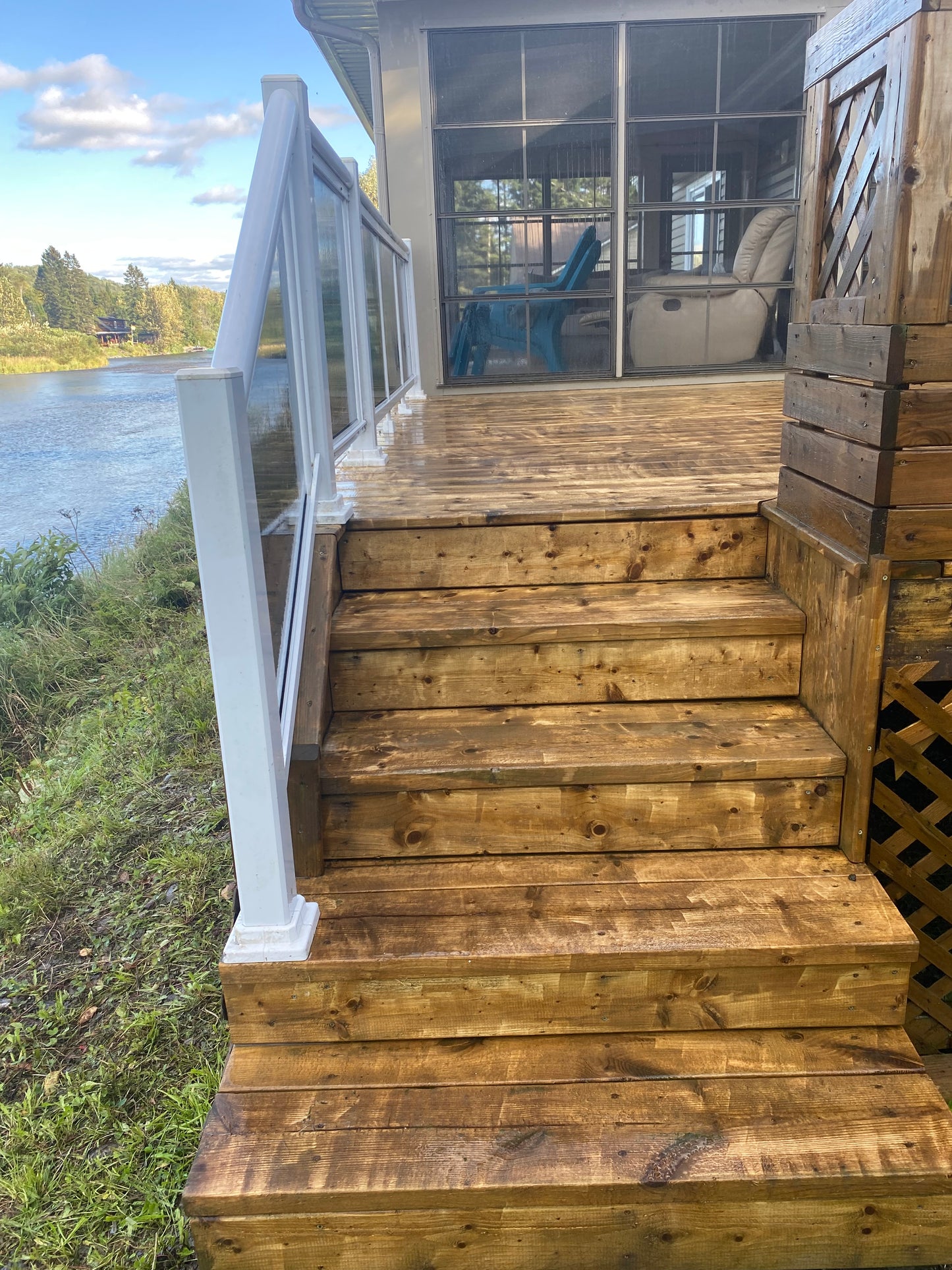 Pressure washing: Deck GET A QUOTE NOW