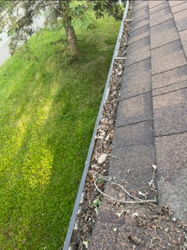 Gutter cleaning: GET A QUOTE NOW