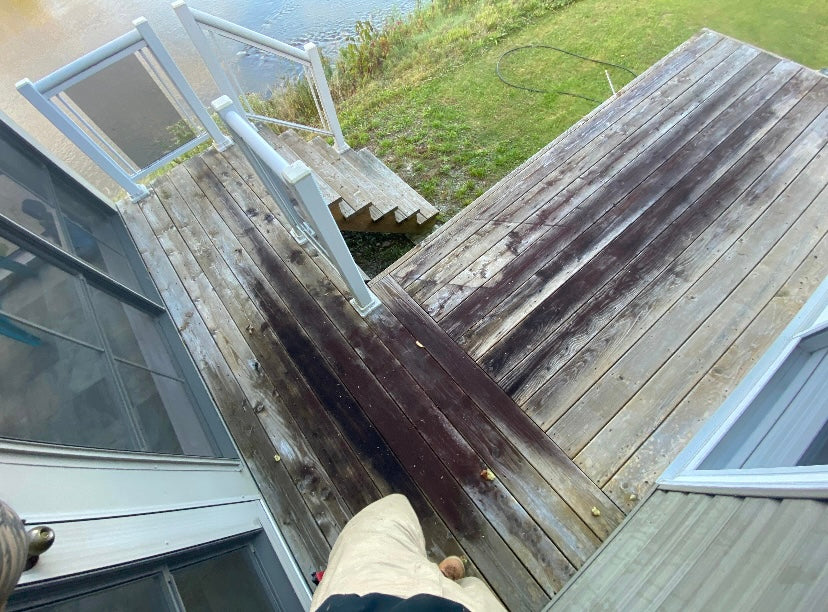 Pressure Washing: Whole-House Service (Siding, Deck, Gutters, Roof, Windows) GET A QUOTE NOW
